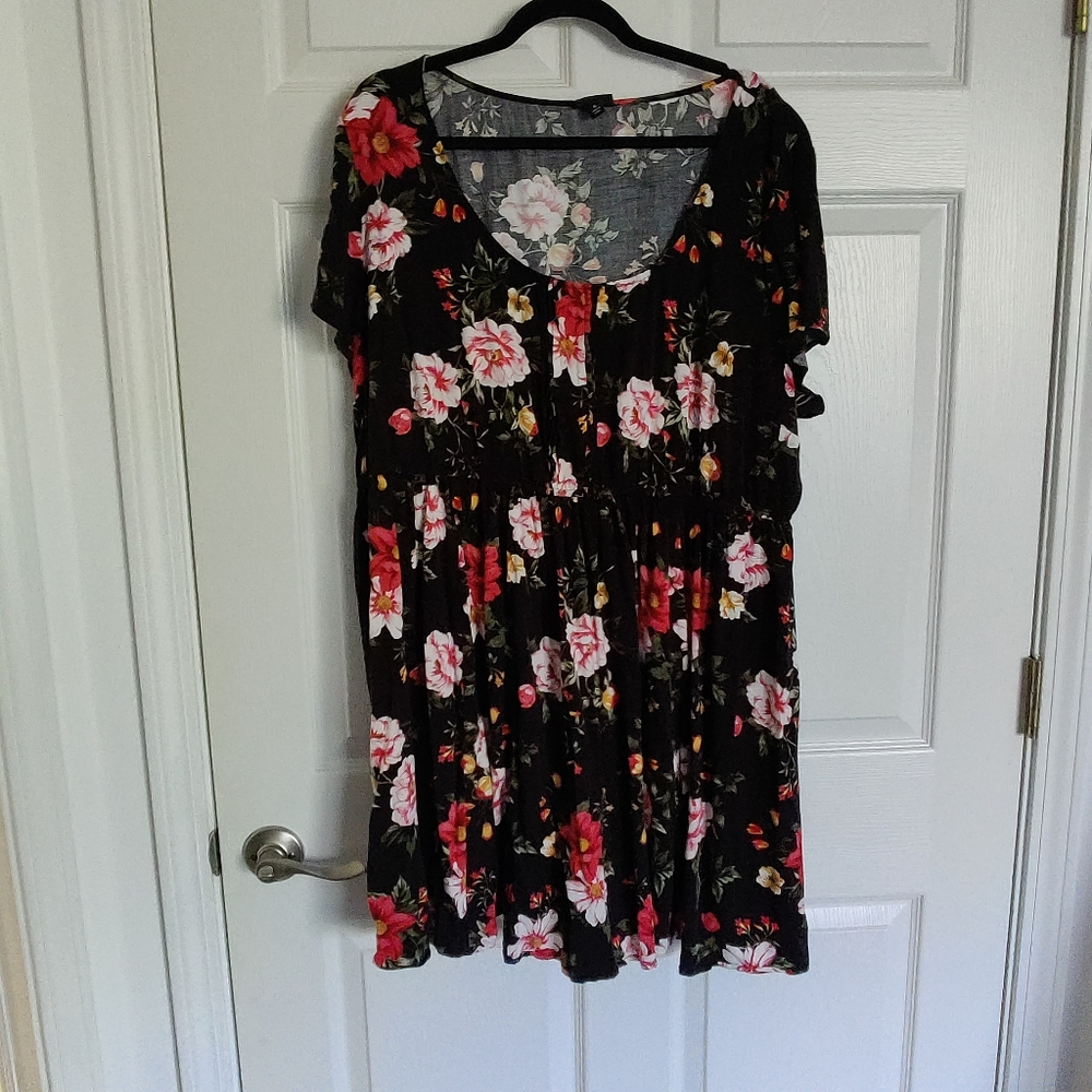 Torrid floral dress size 4